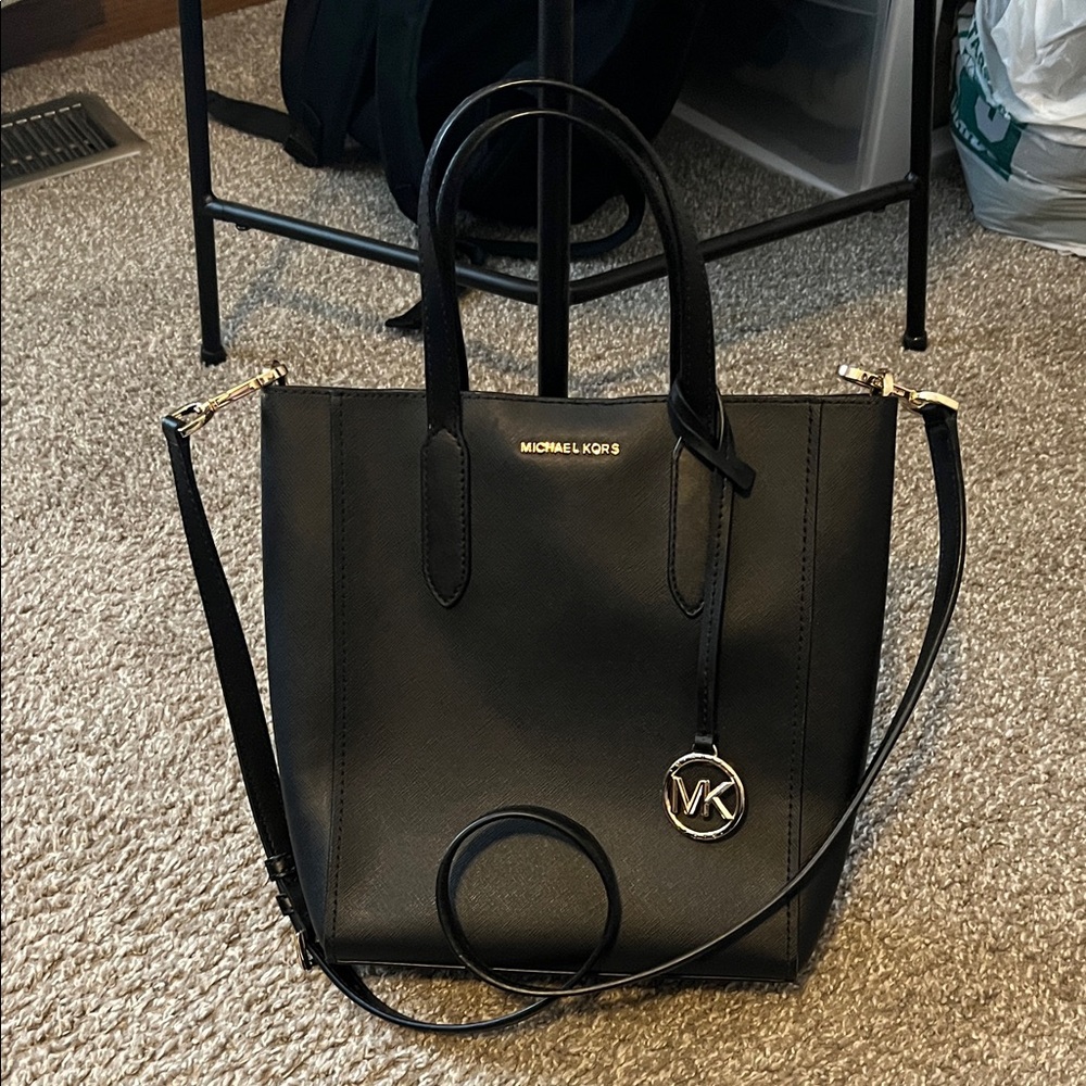 Like new Michael Kors Crossbody bag